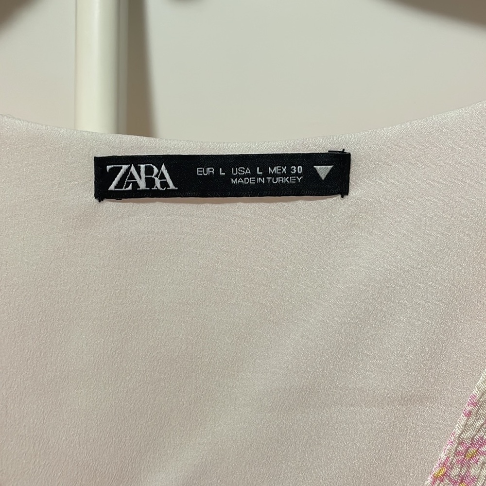 Zara floral dress - Picture 4 of 4